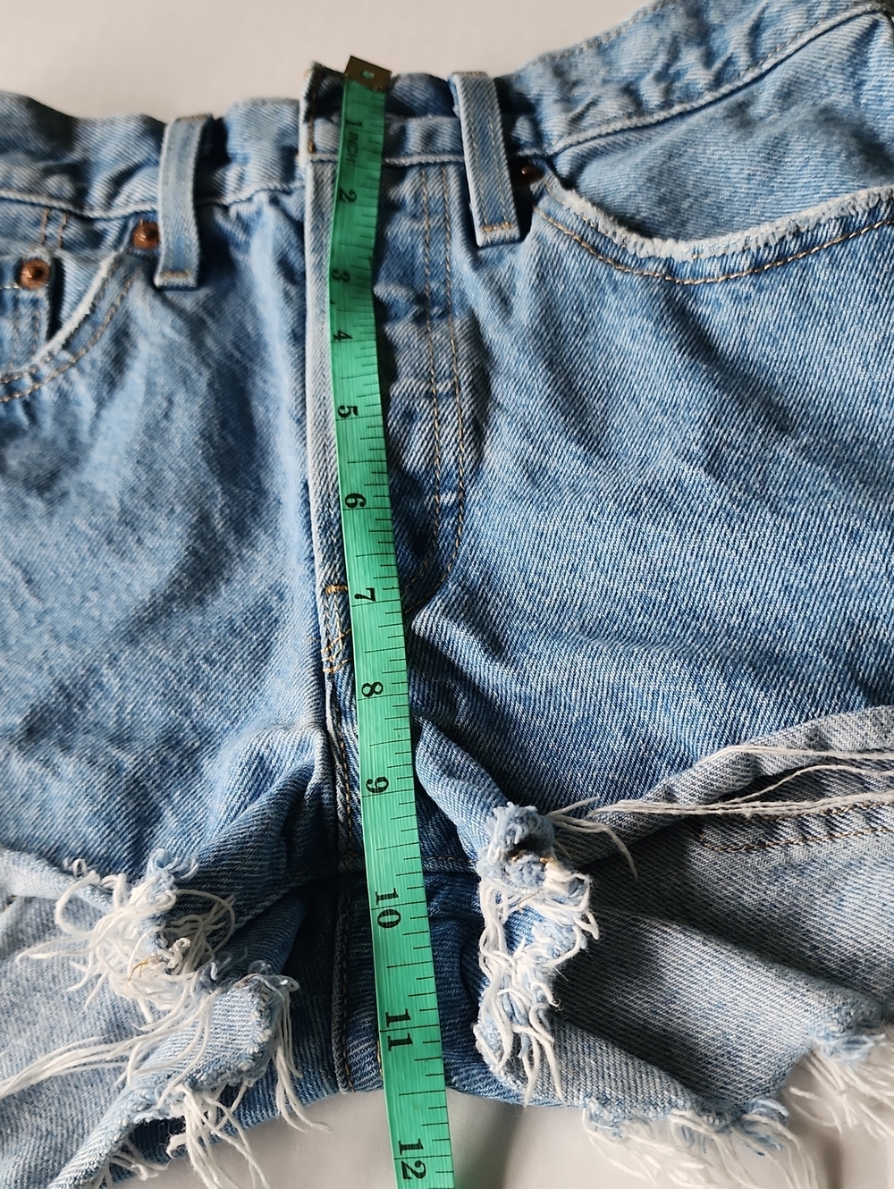 Levi's 501 Premium Distressed Button Fly Denim Shorts, Size 24 - Picture 9 of 10